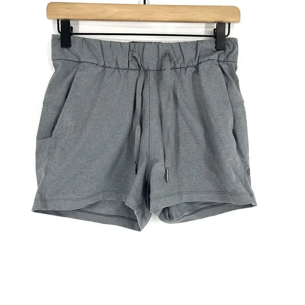 Lululemon Shorts Size 4 Womens Gray On The Fly Mid Rise Yoga Gym Athletic Run